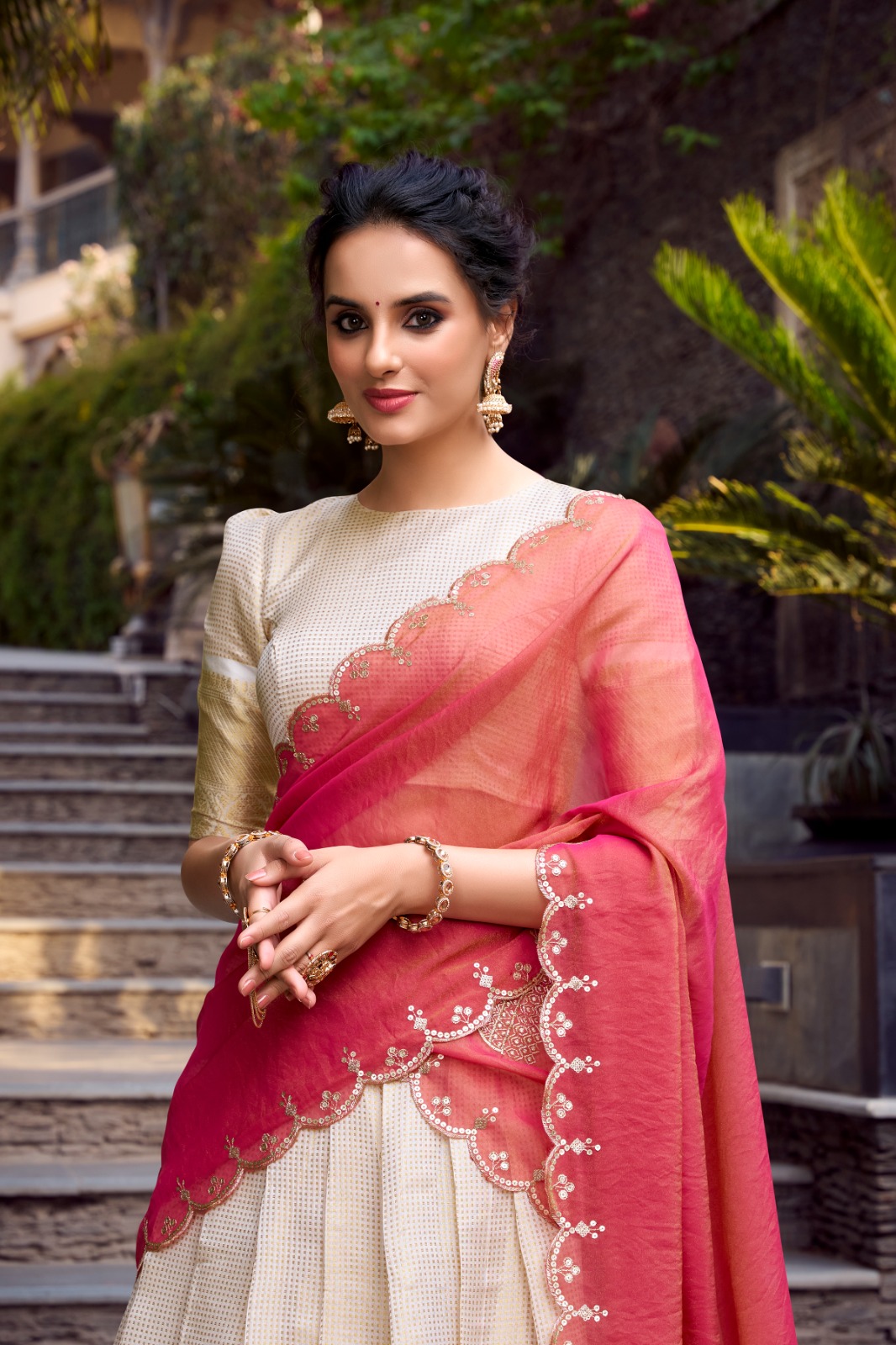 Kanaka Lehenga - Lehenga